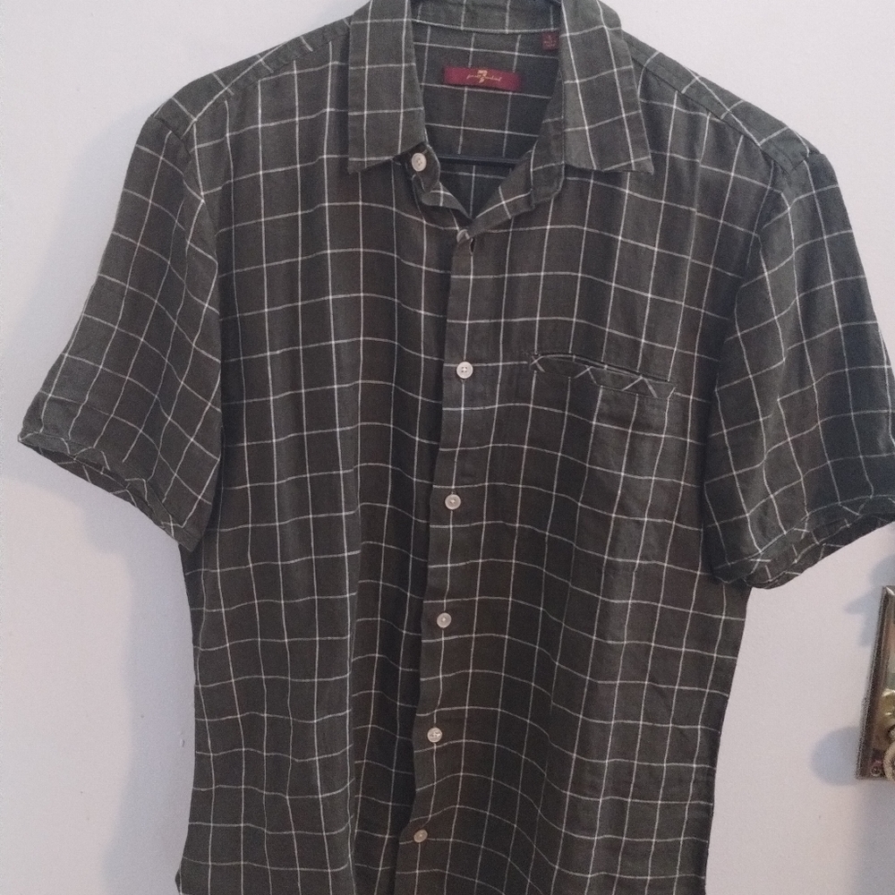 Short sleeve button down - Picture 3 of 3